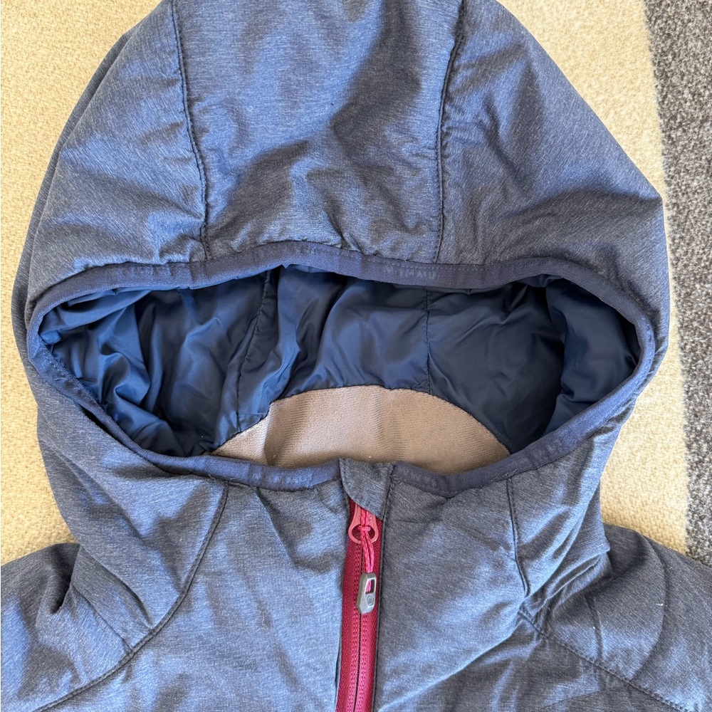 ⬇️ Mammut Primaloft Hooded Vest - Picture 3 of 9